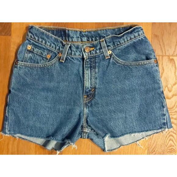 Levi's 517 Size 7 JR Blue Denim Cut-Off Distressed Shorts Juniors Dark Wash - Picture 1 of 6